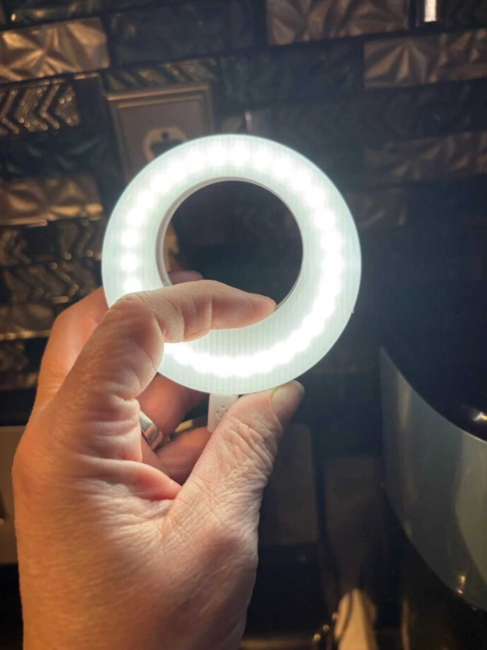 OXVA White Box with Metallic Gold Ring Light